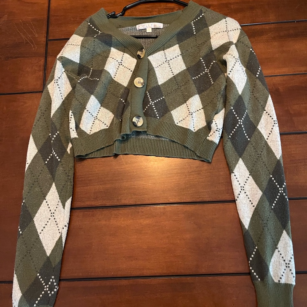 Ashley By 26 International Olive and Cream Argyle Sweater